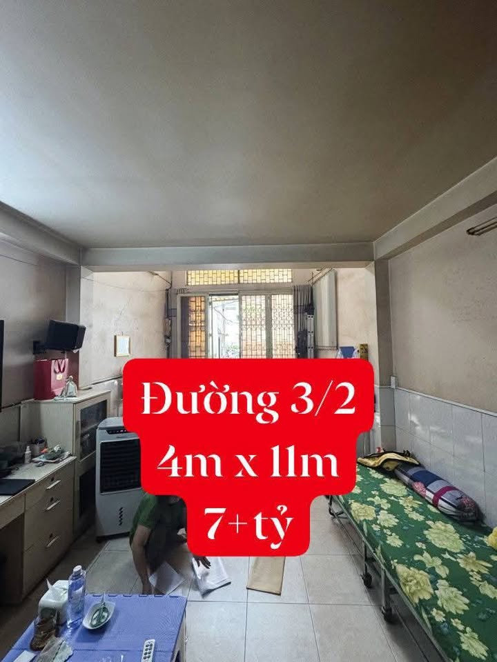 Nhà phố Quận 10, 44m² giá 7 tỷ - Gần mặt phố đường 3/2!