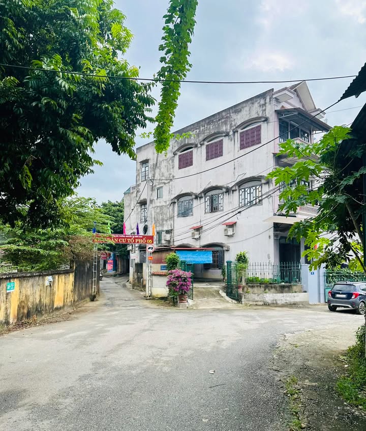 Đất nền tại Tổ 5 Minh Khai 122m² giá 400 triệu - Đường ô tô vào tận nơi!