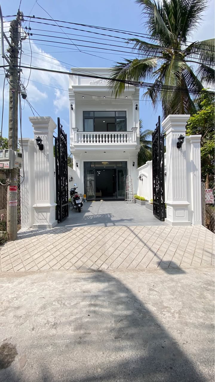 Nhà mặt tiền đường nhựa Phường 5, Mỹ Tho 125m² giá 3.79 tỷ - Thiết kế hiện đại, sẵn sàng ở ngay!