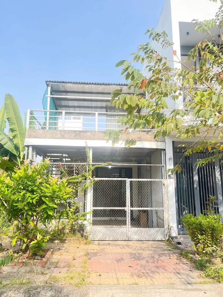 Nhà cấp 4 KDC Phú An, Hưng Phú, 100m² giá 2.9 tỷ - Vị trí sáng đẹp, thoáng mát!