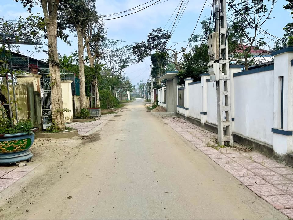 Đất thổ cư tại Thái Hoà, Nghi Thái 125m² giá chỉ 2.1 tỷ - Đường nhựa rộng rãi, vị trí thuận lợi!