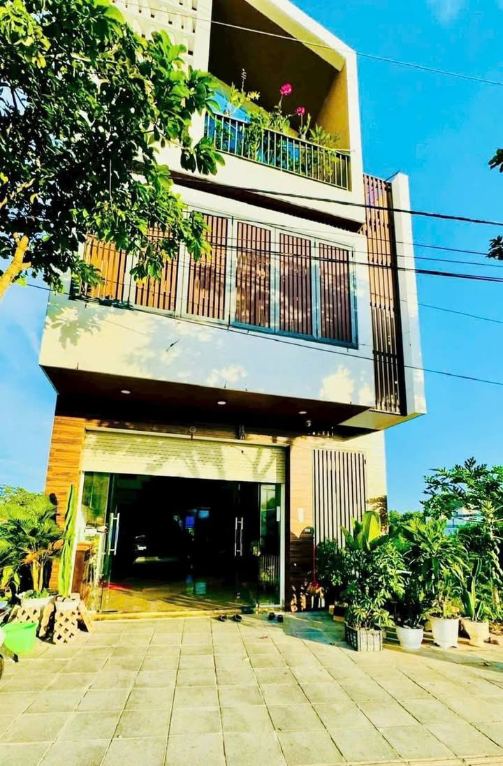 Nhà Mặt Tiền Trần Xuân Độ Long Điền 122m² giá 5.5 tỷ - Thiết kế hiện đại, thuận tiện kinh doanh!