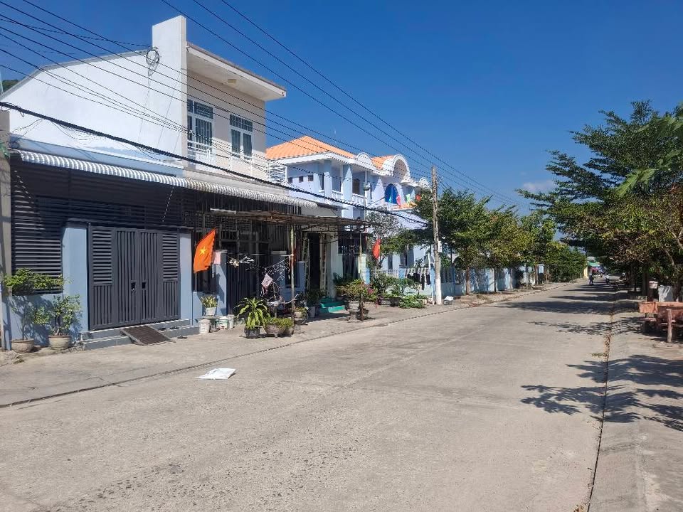 Đất nền giá rẻ Trần Nam Trung 75m² - Tiện ích đầy đủ, pháp lý rõ ràng!