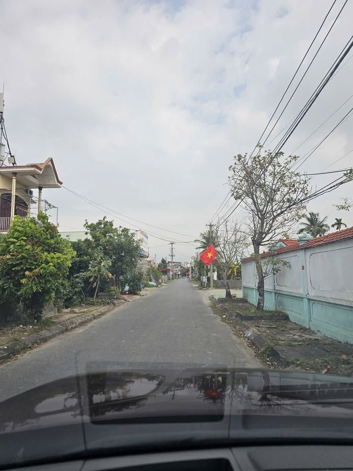 Đất ở Đường 353, Quận Kiến An, 216m² giá chỉ 2.xxx tỷ - Sổ hồng đầy đủ!