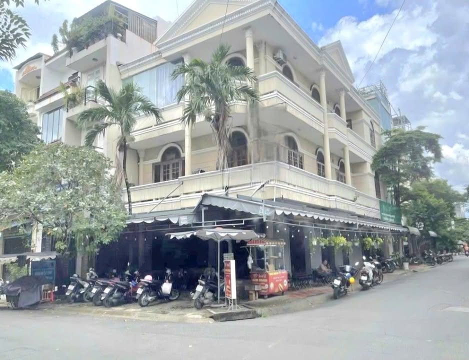 Nhà mặt tiền đường Nguyễn Sơn, Quận Tân Phú, 110m² giá 13 tỷ - Đầu tư sinh lời cao!