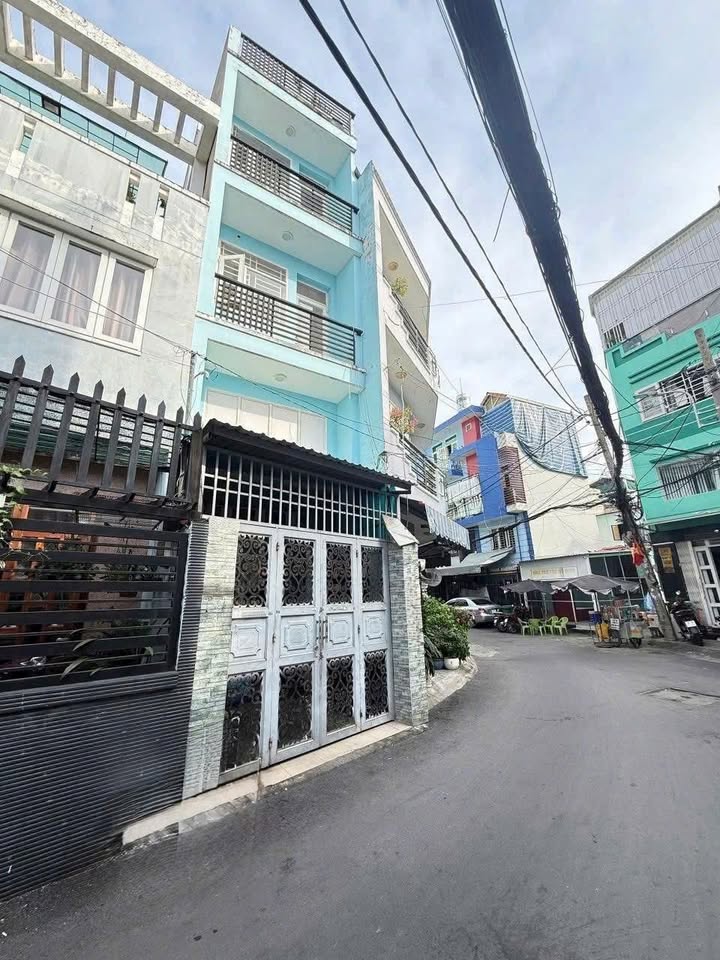 Nhà 3 lầu hẻm xe hơi Sơn Kỳ, Tân Phú 44m² giá 6.3 tỷ - Vị trí đắc địa, sẵn sàng ở ngay!