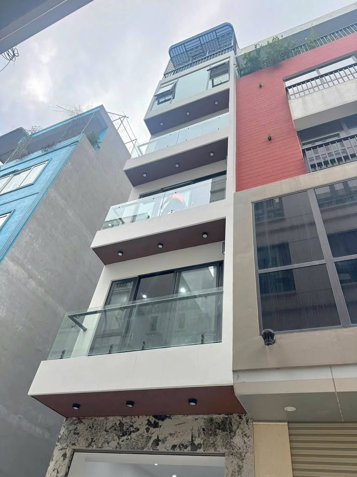 Nhà riêng Khu TĐC Ngọc Thụy, Long Biên 34m² giá 14.8 tỷ - Thiết kế hiện đại, thang máy