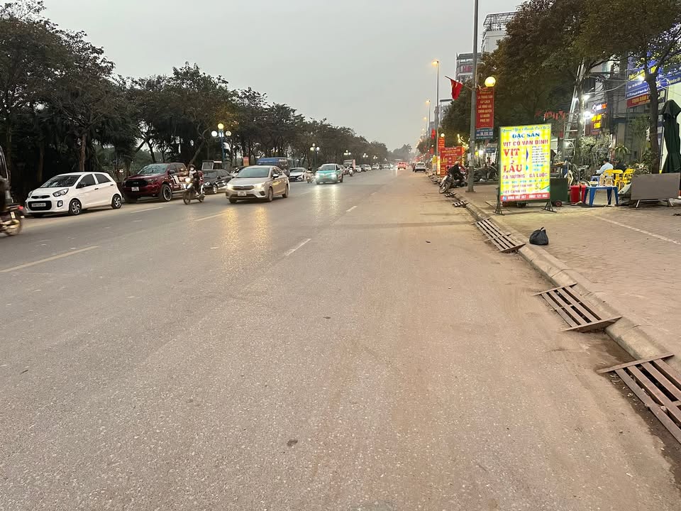 Nhà phố Vĩnh Ngọc 87m² giá 11 tỷ - Sổ đỏ chính chủ, ô tô tránh nhau!