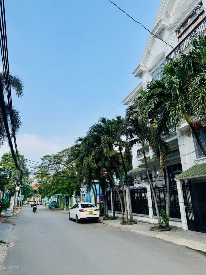 Biệt thự làng hoa Gò Vấp 85m² giá 10.5 tỷ - Sẵn sàng vào ở ngay!