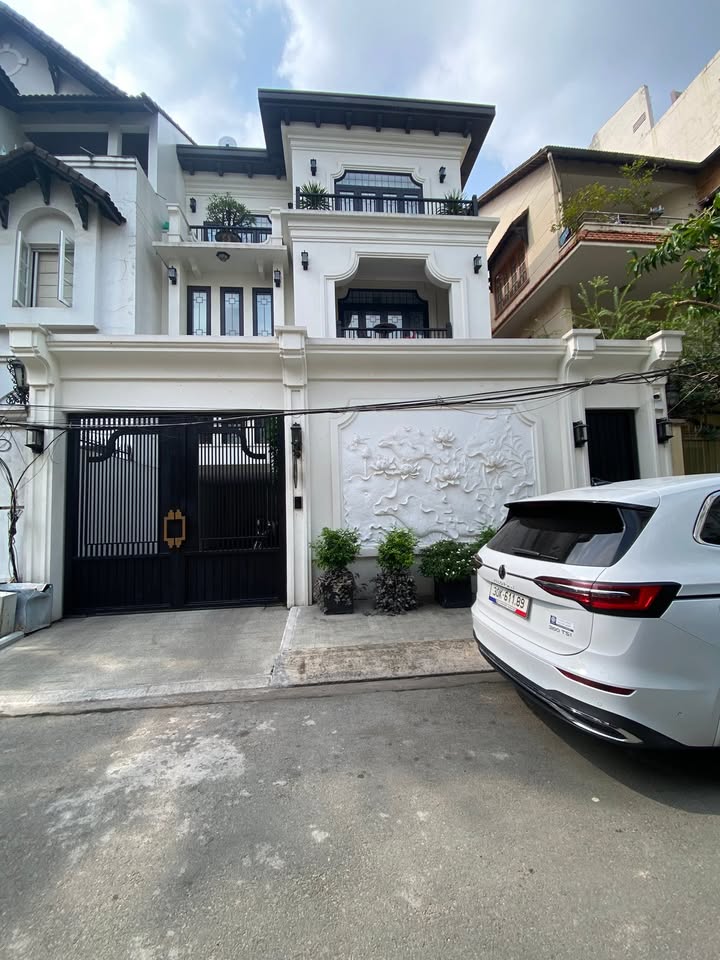 Townhouse Thảo Điền, 200m² - Thiết kế Indochine hiện đại, giá thỏa thuận!