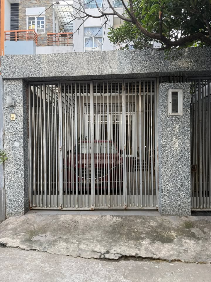 Nhà phố 2 tầng Phú Thuận, Quận 7, 140m² - Sổ hồng chính chủ!