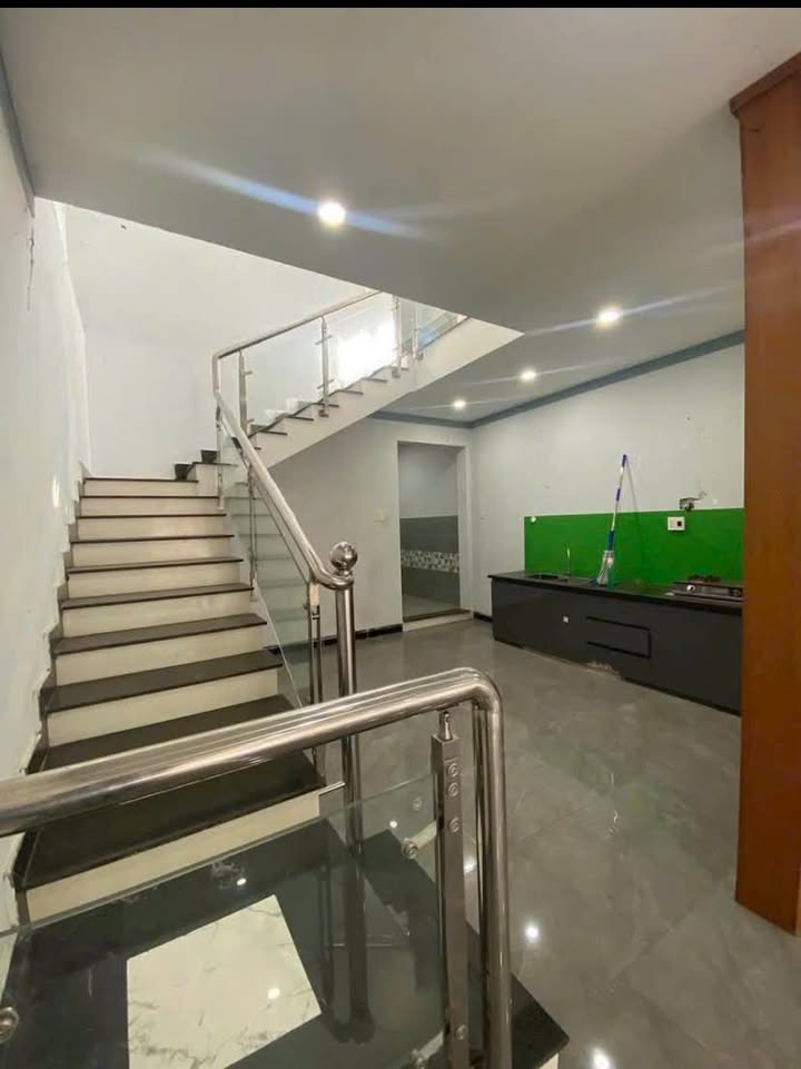 Nhà mặt tiền Nguyễn Huệ, Tân Xuân, 125m² giá 4.5 tỷ - Tiềm năng kinh doanh tuyệt vời!