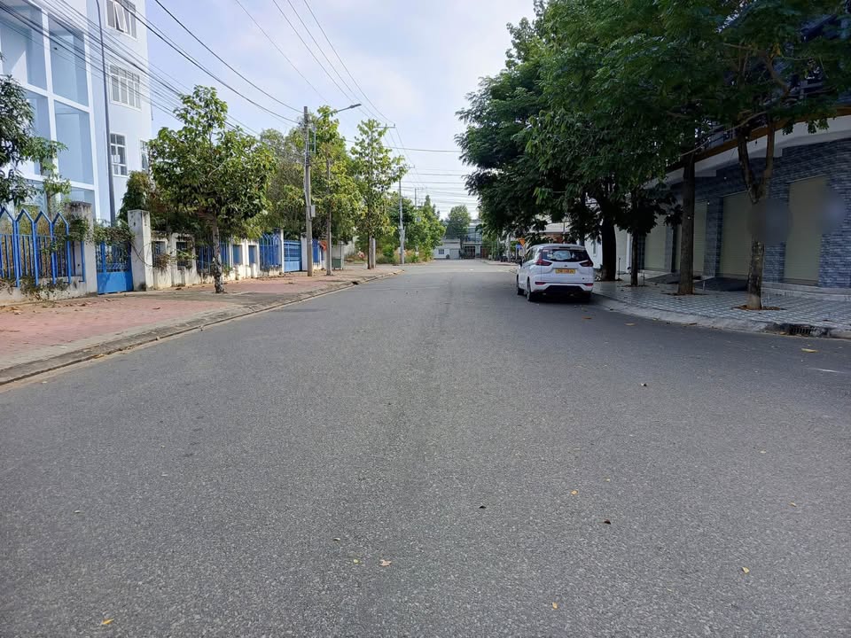 Căn Nhà Góc 2 Mặt Tiền Kinh Doanh Đỗ Ngọc Du Phú Thủy 96m² giá 11 tỷ - Đầu tư sinh lời ngay!