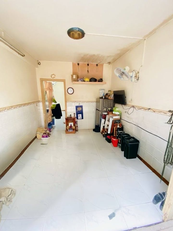 Nhà phố Quận 6, 18m² giá 3 tỷ - An ninh, thuận tiện di chuyển!