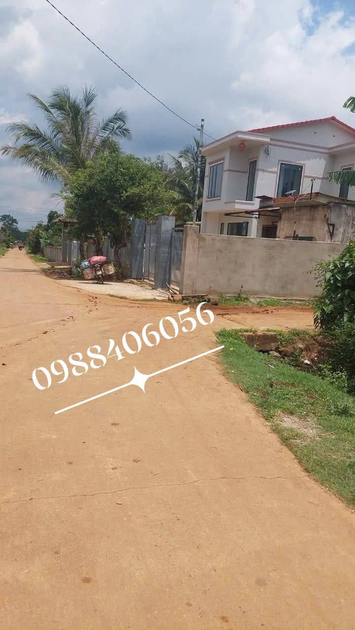 Đất thổ cư Ea Tiêu, 250m² giá 13.75 tỷ - Vị trí thuận lợi sát đường tránh đông!