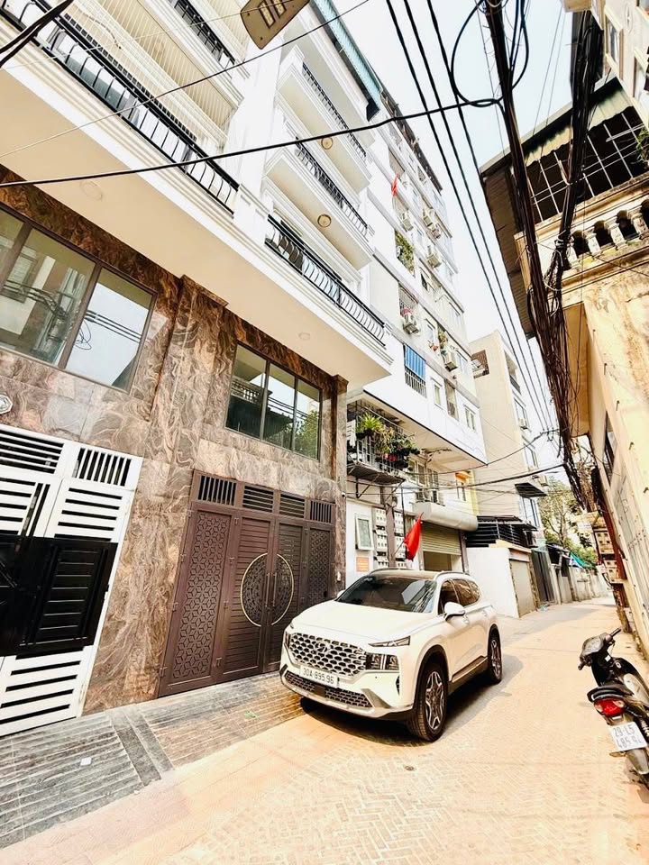 Nhà bán Phường Đông Ngạc 42m² giá thỏa thuận - Lô góc ô tô vào tận nhà!