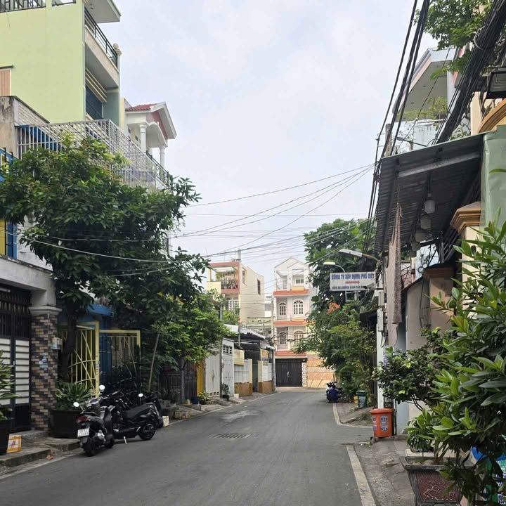 Nhà phố Hẻm xe hơi Bình Trị Đông 60m² giá chỉ 5 tỷ - Kinh doanh thuận lợi!