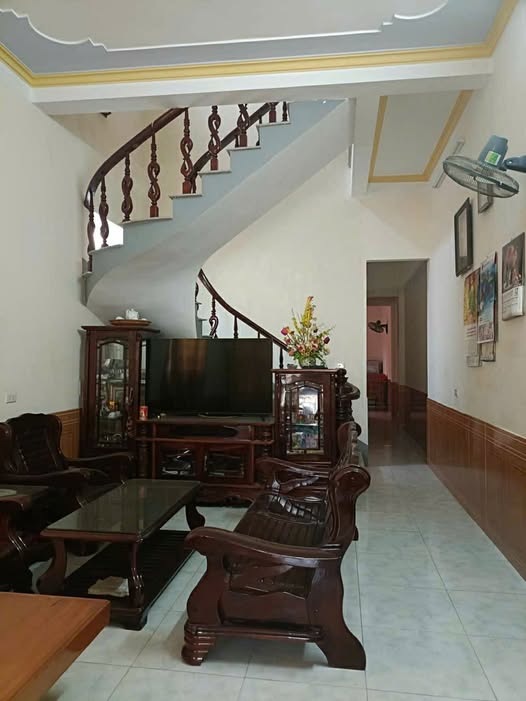 Nhà 2 tầng cổng phụ tỉnh đội, 80m² giá thỏa thuận - Không thể bỏ lỡ!