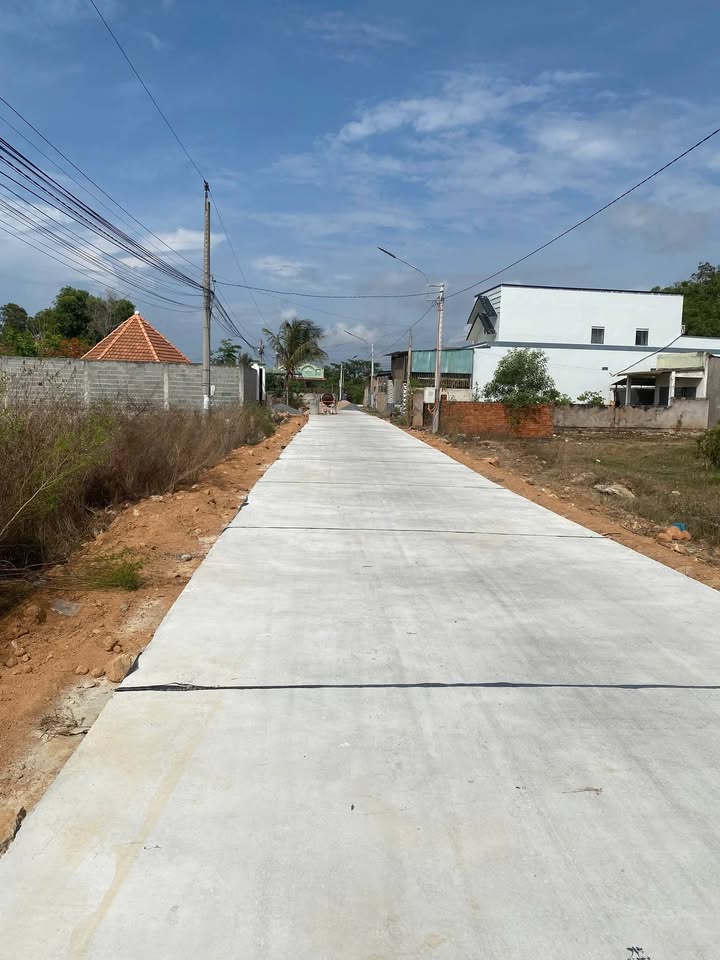 Đất thổ cư Phường Bình Tân, Thị xã La Gi 360m² giá 1 tỷ - Cơ hội đầu tư tốt!