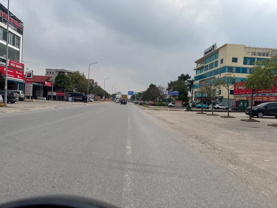 Bán Nhà 2 Tầng Mặt Tiền QL38 Thị Trấn Hồ Thuận Thành 183m² - Tiềm Năng Kinh Doanh Cao!