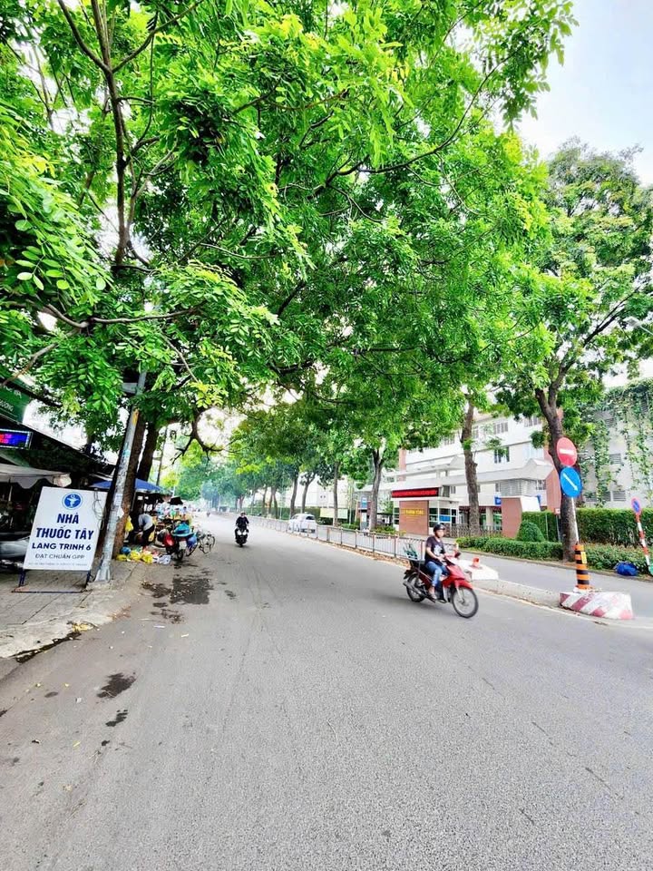 Mặt tiền kinh doanh Quận Tân Phú 60m² giá 7 tỷ - Kinh doanh sầm uất ngay Aeon Mall!