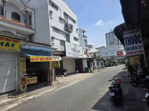 Nhà mặt tiền KDC 550 Bình Hòa 150m² giá 6.5 tỷ - Kinh doanh sầm uất ngay Vincom!