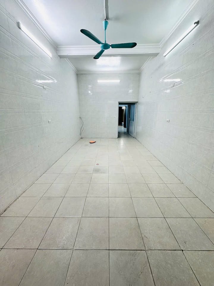 Nhà cho thuê 2 tầng ngõ Lê Lợi, Bắc Giang - Giá 4 triệu/tháng, ô tô đỗ cửa!