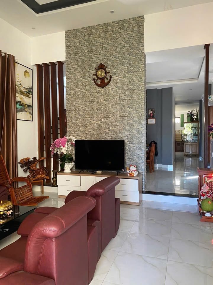 Nhà hẻm Chu Văn An, Bảo Lộc 178m² giá 3.2 tỷ - Sẵn thổ cư, đầy đủ tiện ích!