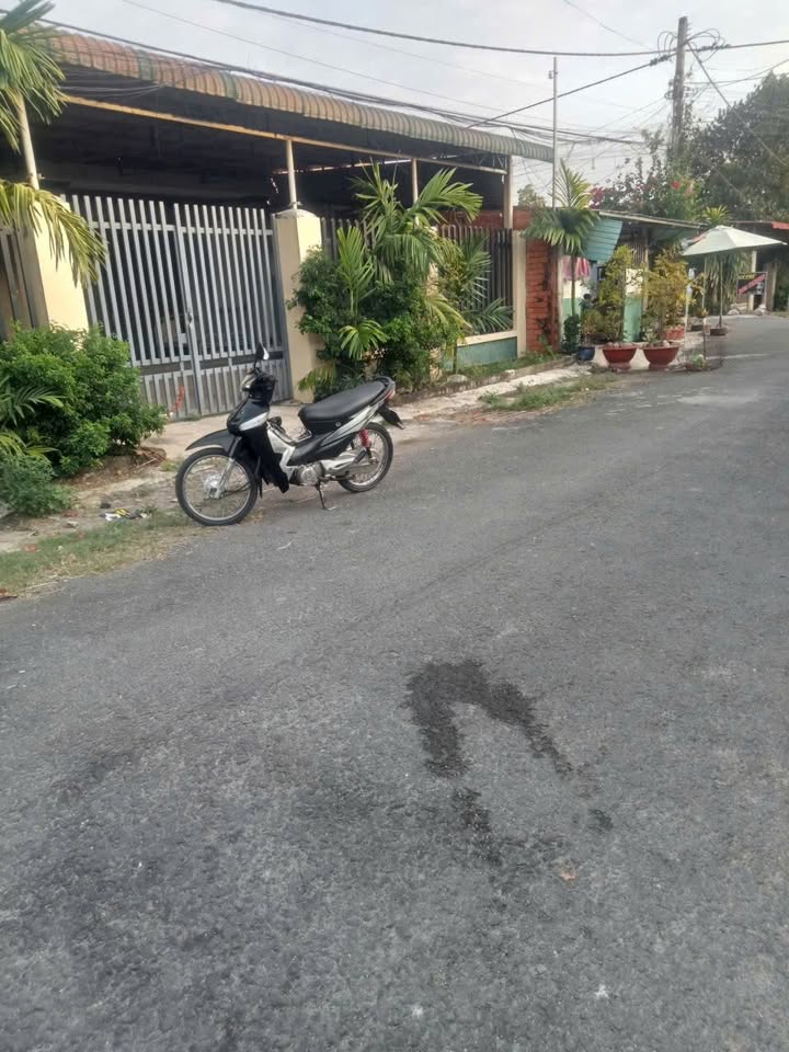 Nhà riêng Phường Ninh Thạnh, Tây Ninh 348m² giá 2.6 tỷ - Vị trí đẹp gần biển