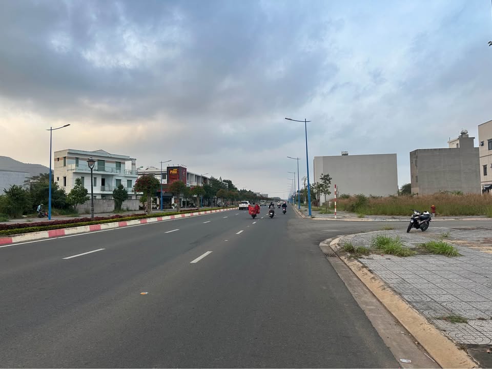 Lô đất mặt tiền đường 3/2, Phước Hưng, 90m² - Cơ hội đầu tư tuyệt vời!