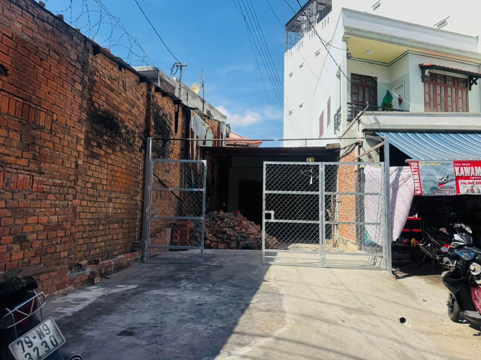 Đất mặt tiền đường 2/4 Nha Trang 137.6m² giá 12.7 tỷ - Đầu tư kinh doanh sinh lời!