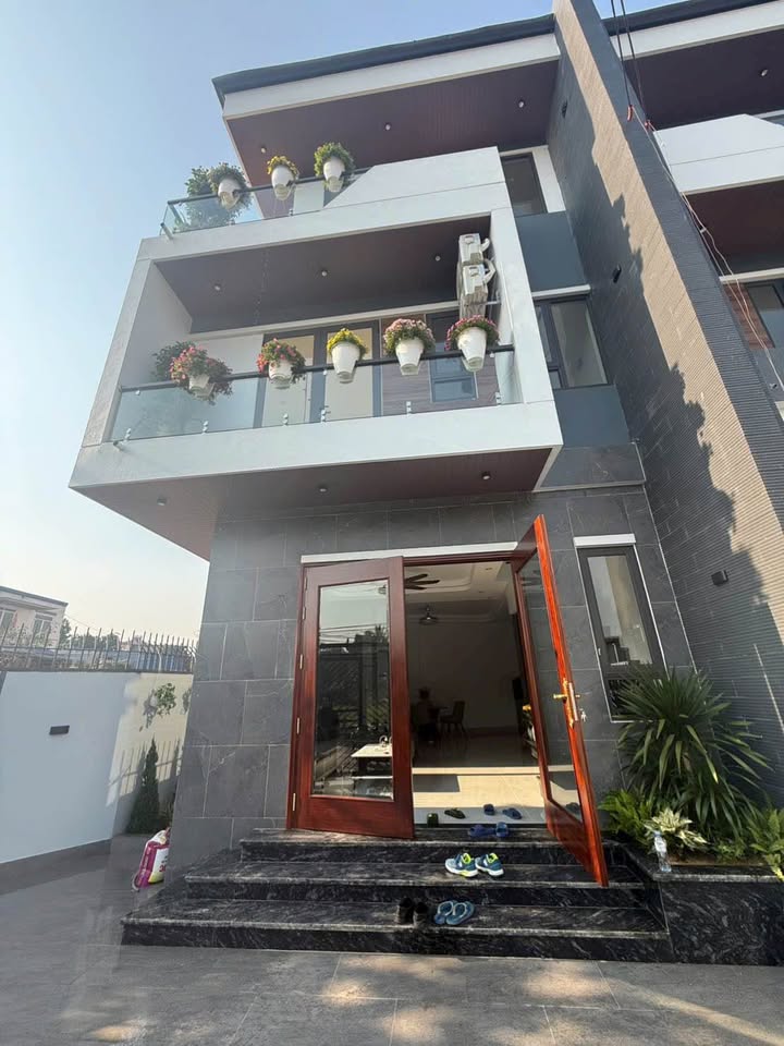 Nhà 3 tầng Phường Đồng Quang, Thái Nguyên 91,5m² giá 4 tỷ - Sẵn sàng vào ở!