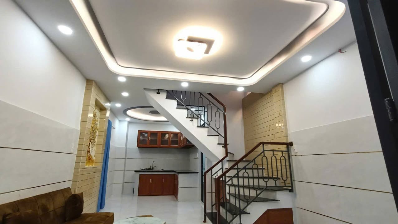 Nhà 250m² tại hẻm Đường Hòa Bình, Quận Tân Phú - Giá chỉ 2.85 tỷ, Sẵn sàng vào ở ngay!