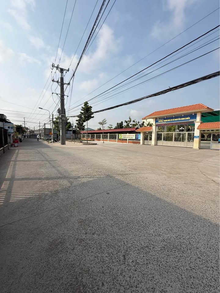 Nhà cấp 4 mới Lộc Hậu, Mỹ Lộc 122m² giá 2.3 tỷ - Vị trí kinh doanh thuận lợi!