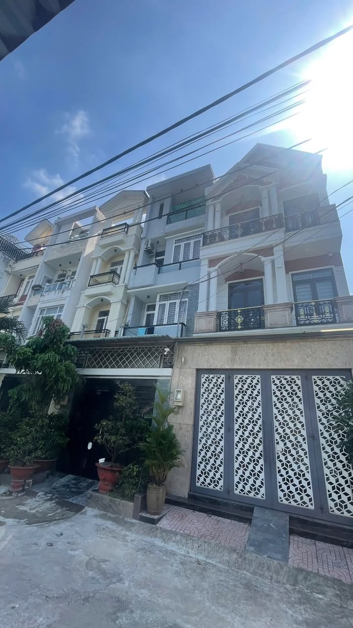 Nhà phố 72m² tại Khu đô thị Vạn Phúc - Giá 10.5 tỷ - Sát bên công ty Ô tô Huyn Đai Ngọc An