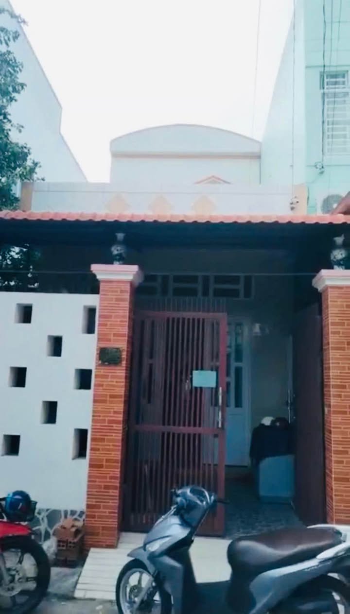 Nhà 2 tầng hẻm 105 Trần Quang Diệu, 54m² giá 2.15 tỷ - Sẵn sàng vào ở!