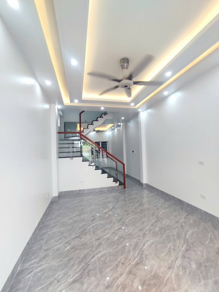 Nhà 3 tầng tại Huyện Hưng Hà, 70m² giá 4 tỷ - Vị trí trung tâm, đi bộ tới trường và chợ!