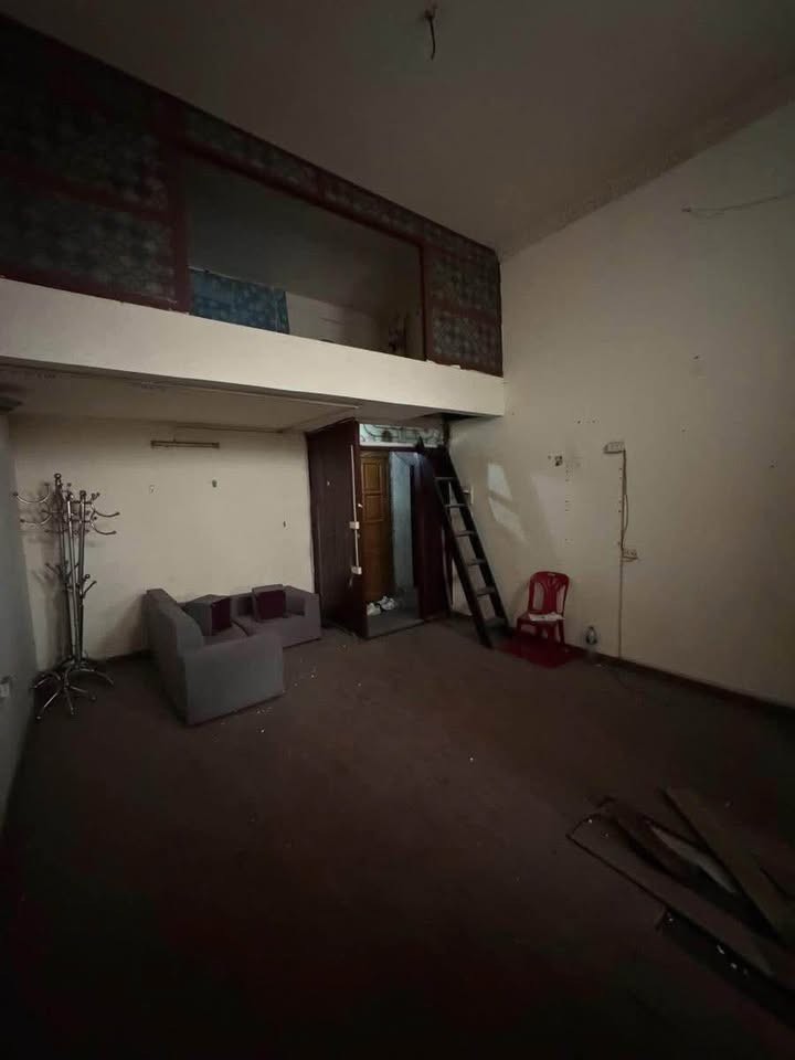 Căn hộ Phùng Hưng, Quận Hoàn Kiếm 19m² giá 3 tỷ - Sổ đỏ đẹp, giao dịch ngay!