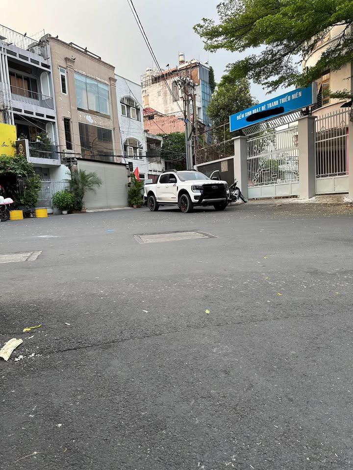 Nhà phố HXH Âu Cơ 60m² giá chỉ 5.7 tỷ - Đầu tư sinh lời hấp dẫn!