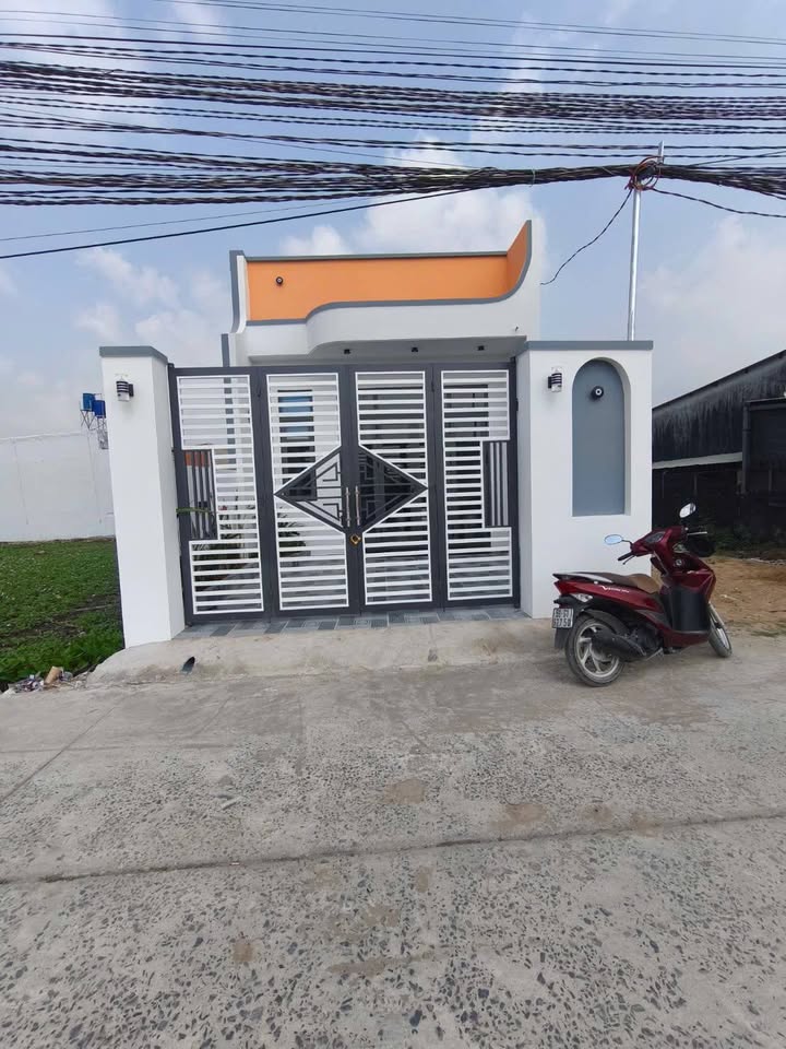 Nhà mặt tiền đường thông Mỹ Hạnh Bắc 100m² giá 1.9 tỷ - Thích hợp kinh doanh