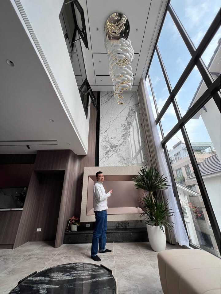 Nhà riêng Đội Cấn 62m² giá 23 tỷ - Không gian sống tinh tế, ô tô vào nhà!