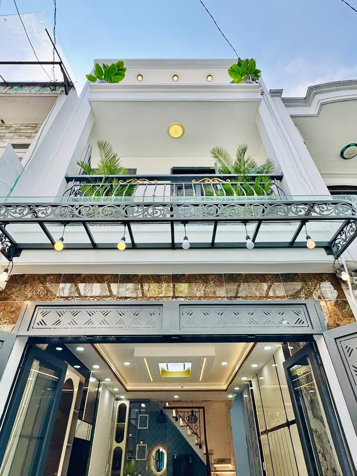 Nhà đẹp hẻm xe hơi Nguyễn Tư Giản 35m² giá 4.98 tỷ - Full nội thất, vào ở ngay!