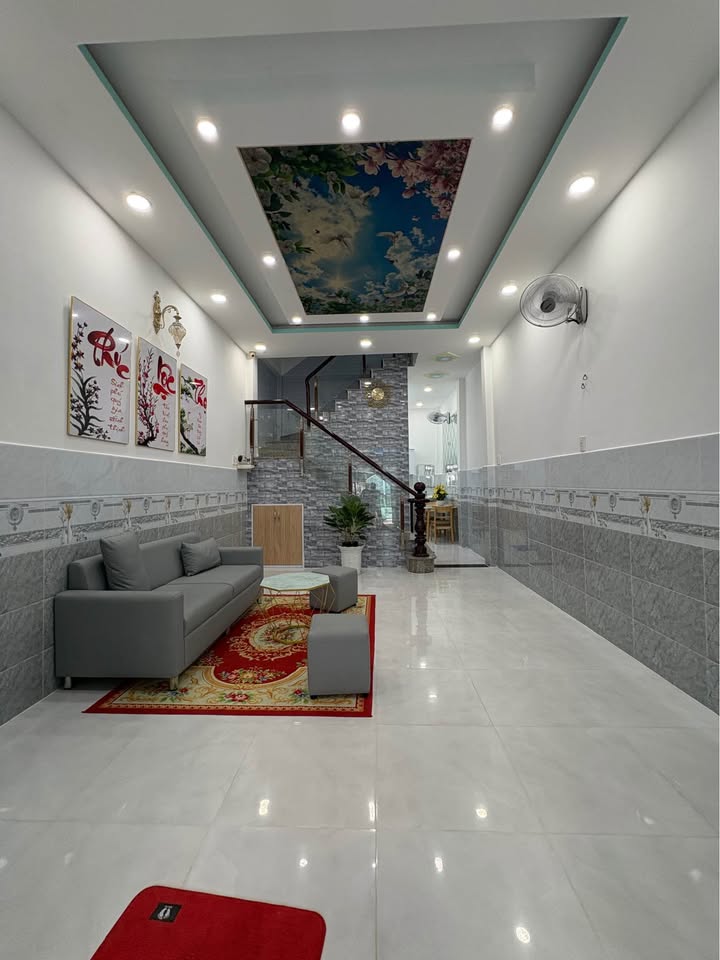 Nhà 2 tầng Phạm Văn Chiêu 52m² giá 5 tỷ - Nhà mới đẹp, nội thất đầy đủ!