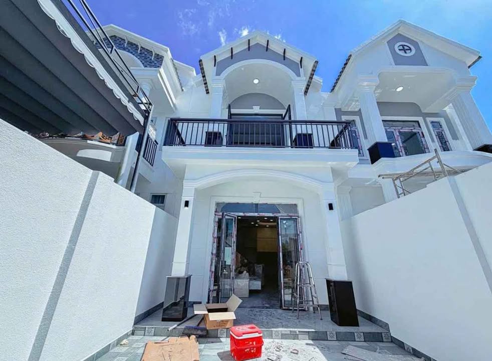 Nhà phố Tân Hiệp, Quận 12, 72m² giá 1.8 tỷ - Nhà đẹp, sổ hồng chính chủ!