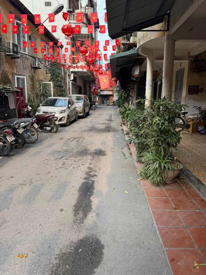 Nhà riêng Lương Ngọc Quyến 35m² giá 11 tỷ - Phân lô 3 mặt thoáng, sân chơi rộng rãi!