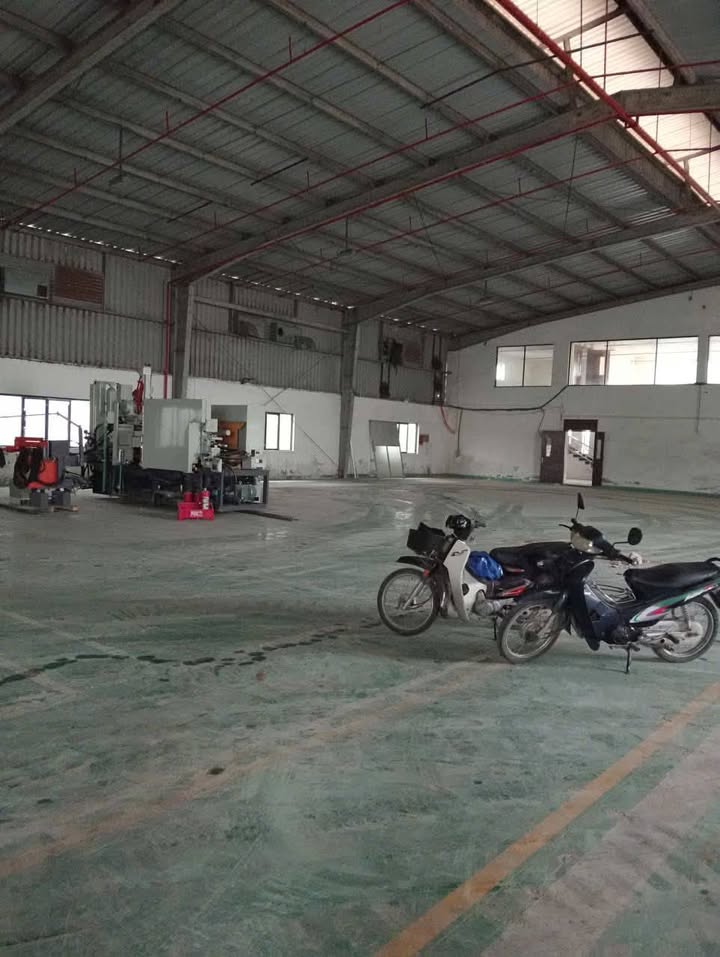 Kho xưởng cho thuê tại KCN Quang Minh, 1200m² - Thiết kế hiện đại, sẵn sàng hoạt động!