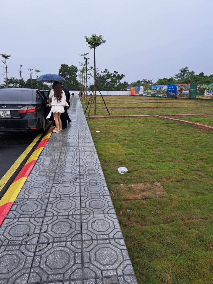 Đất nền Hòa Lạc 100m² giá 2 tỷ - Vị trí vàng, đầu tư sinh lời!