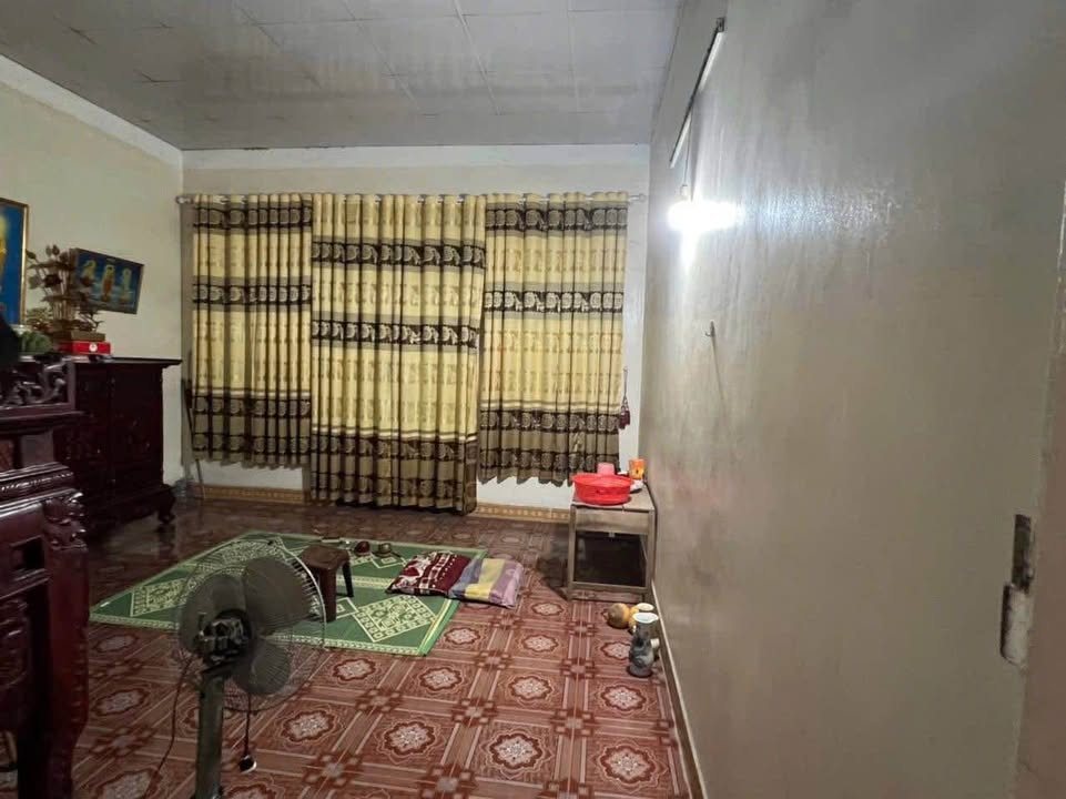 Cho thuê nhà mặt đường Quốc lộ 2, Đạo Đức, 3 tầng - Kinh doanh lý tưởng!