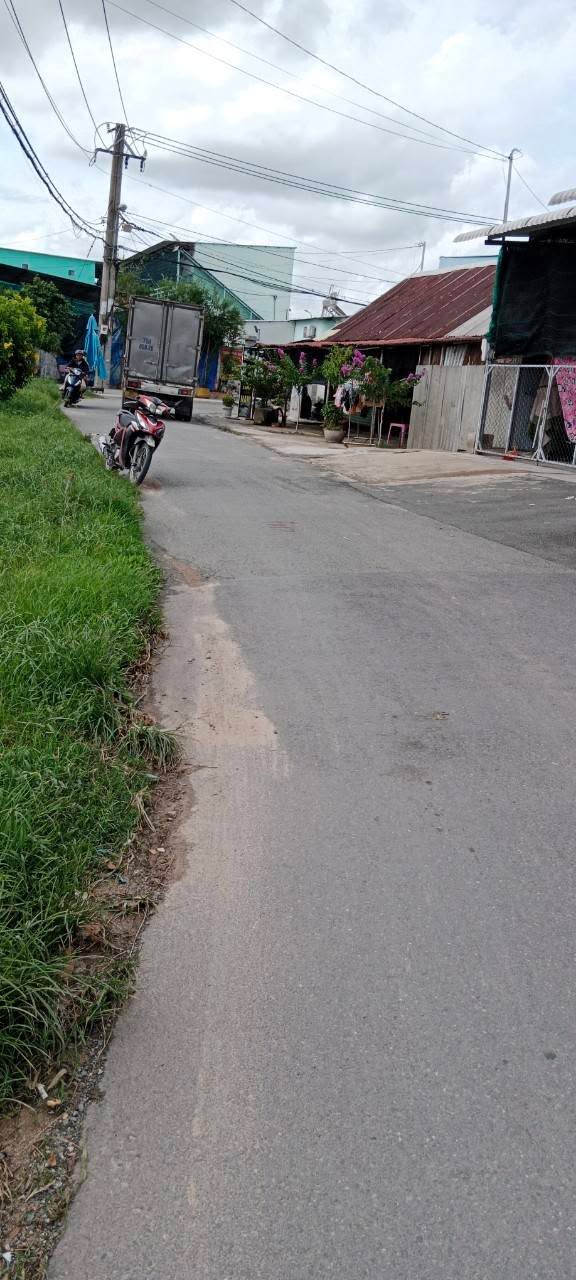Đất thổ cư mặt tiền đường nhựa 67, Tân Phú Trung, 120m² giá chỉ 2 tỷ - Cơ hội đầu tư lý tưởng!