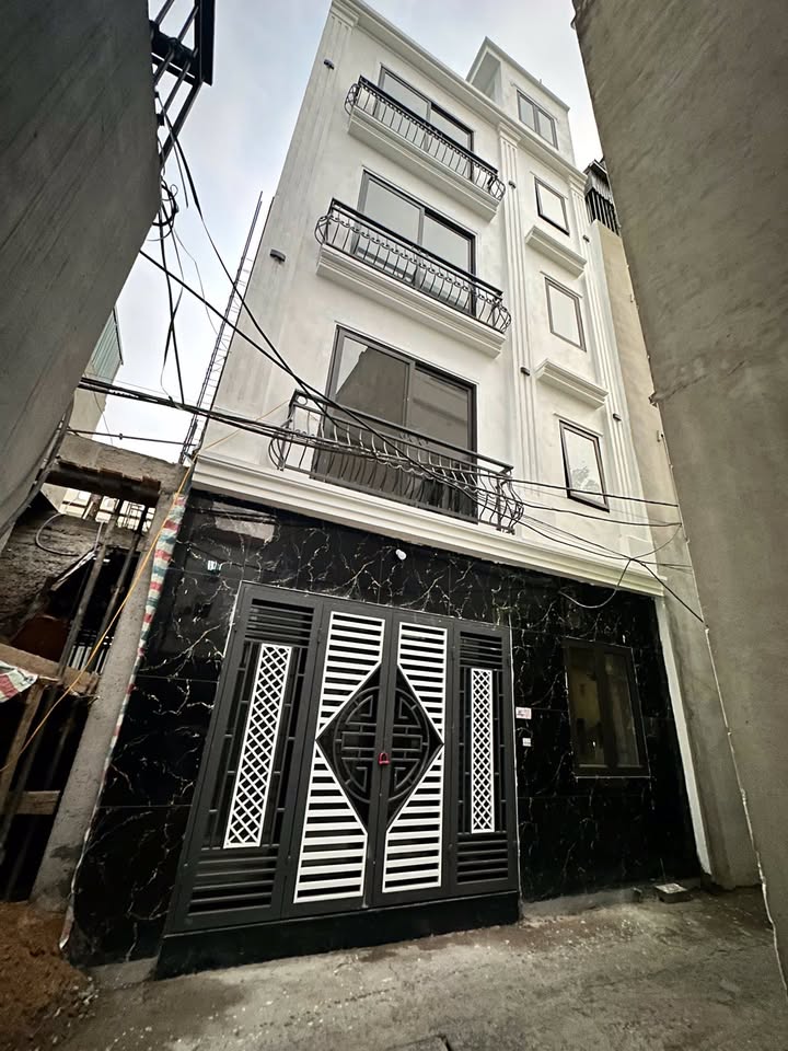 Nhà 4,5 tầng An Khánh Hoài Đức 32m² giá 4,95 tỷ - Sổ đỏ chính chủ, ô tô đỗ cửa!